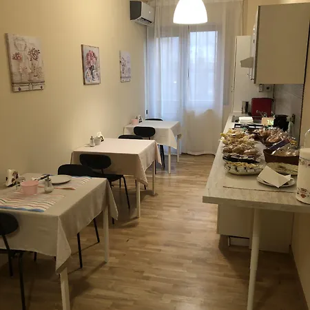 月亮河旅馆 招待所